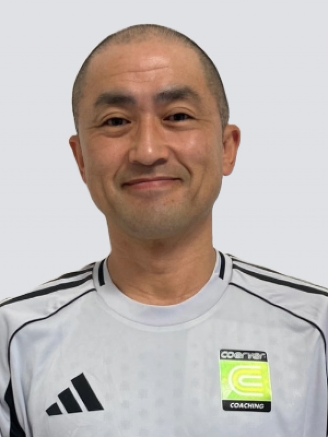 コーチ：京都府京都市伏見区のクーバー・コーチング・サッカースクール 京都南校