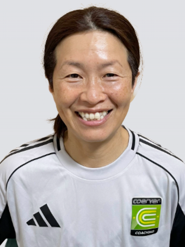 コーチ：神奈川県藤沢市のクーバー・コーチング・サッカースクール 六会湘南台校