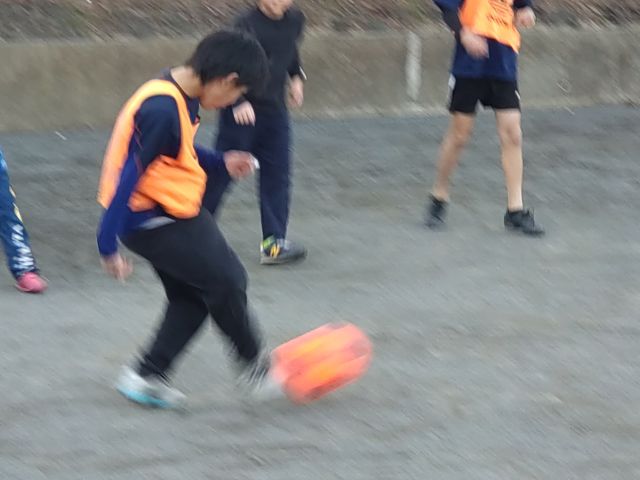 4：神奈川県横浜市戸塚区のエスコリーニャFC／リーベルプントFC