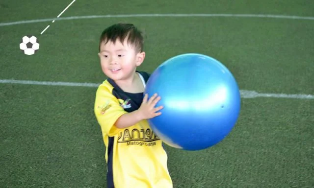 サッカー教室：神奈川県川崎市麻生区・川崎区・横浜市青葉区の【2歳から習える】LEOサッカークラブ 川崎市麻生区・川崎区・横浜市青葉区