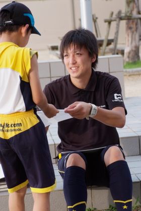コーチ：奈良県生駒市のリベルタサッカースクール奈良
