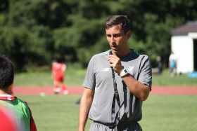 コーチ:千葉県千葉市美浜区のリバプールFCサッカースクール千葉校