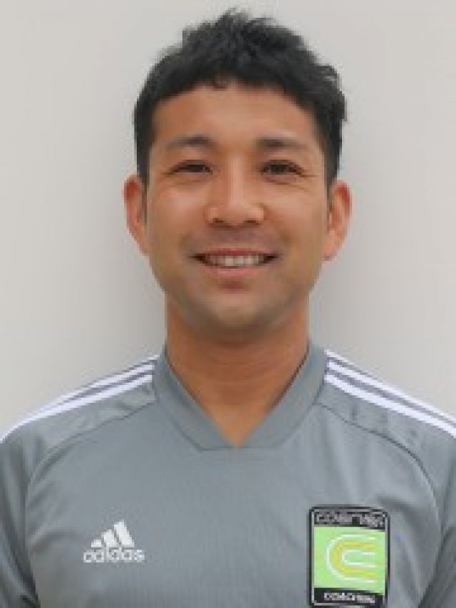 コーチ:福岡県筑紫野市のクーバー・コーチング・サッカースクール 筑紫野校