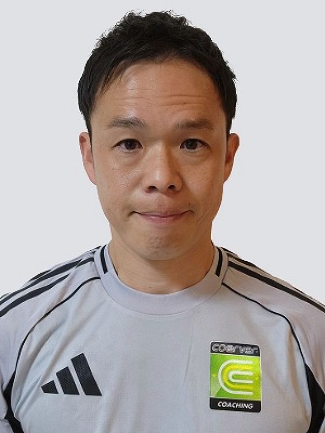 コーチ：大阪府和泉市のクーバー・コーチング・サッカースクール 光明池校