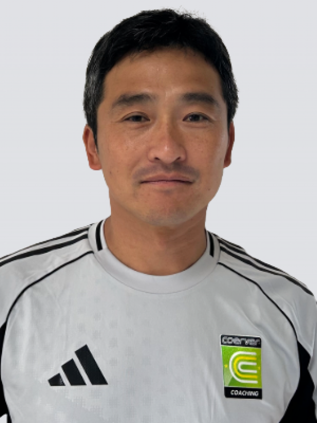 コーチ：佐賀県佐賀市のクーバー・コーチング・サッカースクール 佐賀校
