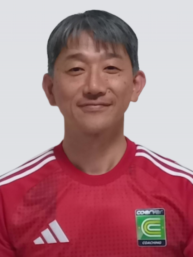 コーチ：神奈川県大和市のクーバー・コーチング・サッカースクール モミヤマ教室