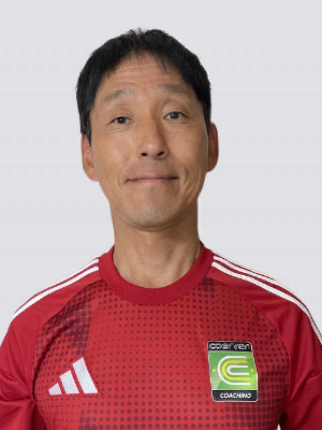 コーチ：長崎県島原市のクーバー・コーチング・サッカースクール 島原校