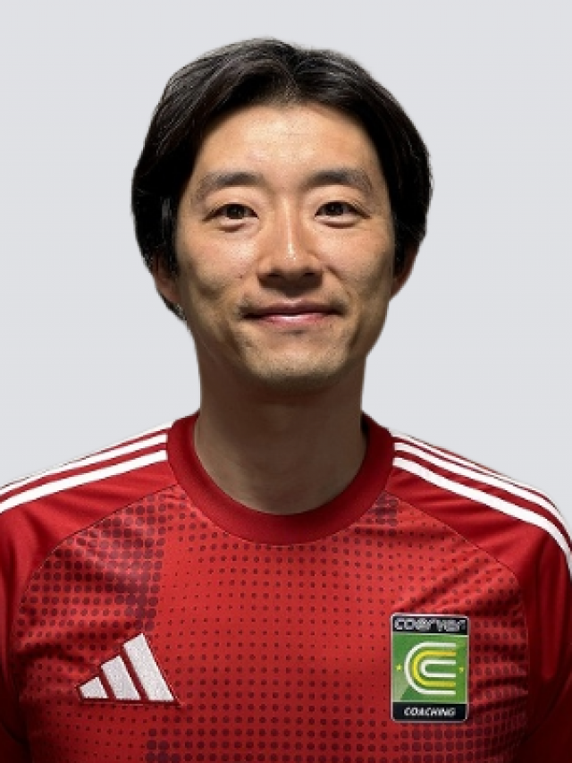 コーチ：東京都世田谷区のクーバー・コーチング・サッカースクール 世田谷校