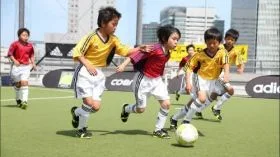 神奈川県川崎市川崎区のクーバー・コーチング・サッカースクール 川崎港町校