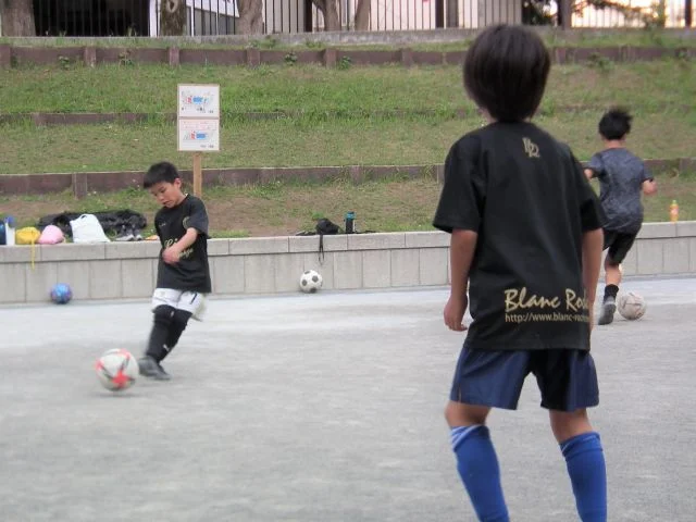 東京都中野区の【送迎あり】リアンTokyoサッカースクール