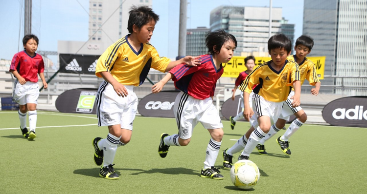 福岡県福岡市西区のクーバー・コーチング・サッカースクール 伊都校