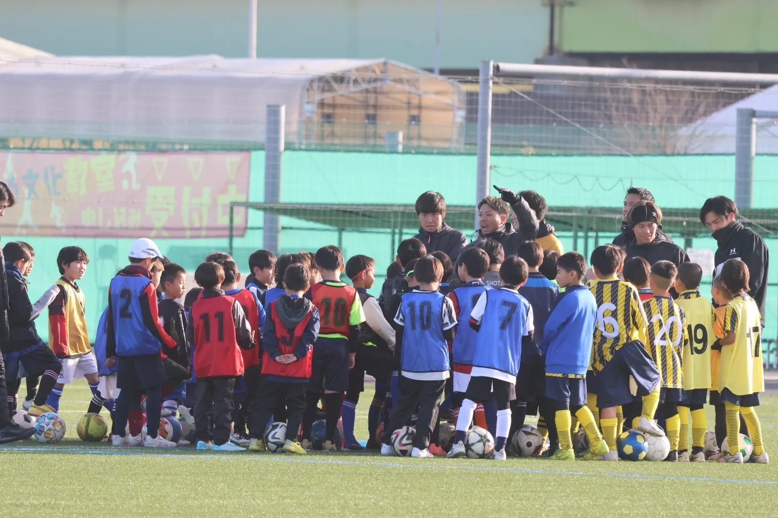 埼玉県越谷市・朝霞市・戸田市・所沢市の-成長を約束する- パーデック対人サッカースクール