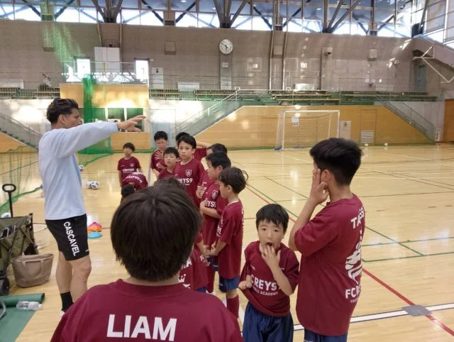 神奈川県海老名市のFCREYS9/フットサル界のレジェンド !!森岡薫が指導するフットサルスクール