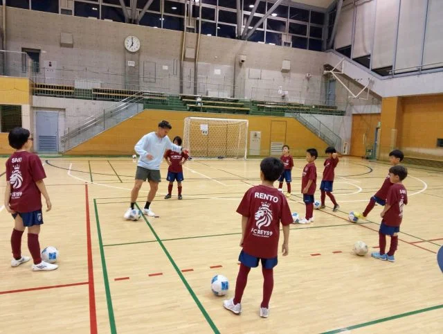 2：神奈川県海老名市のFCREYS9/フットサル界のレジェンド !!森岡薫が指導するフットサルスクール