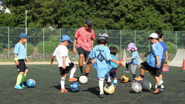 大阪府豊中市のわくわくサッカースクール 服部緑地校