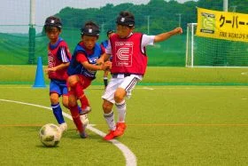 千葉県松戸市のクーバー・コーチング・サッカースクール 松戸八ヶ崎校