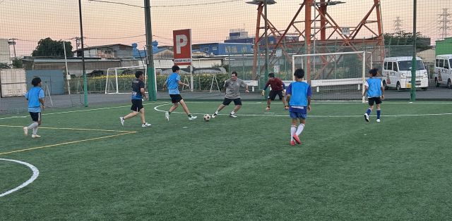 サッカー教室:埼玉県川越市のソンリーサ・コミュニティ・フィールドサッカースクール 川越(FBモーゲージ)/東京埼玉(レスト戸田)/東京(練馬区・北区)