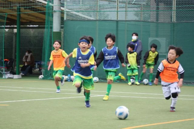 2：埼玉県草加市のサロニスタフットサルスクール 草加校