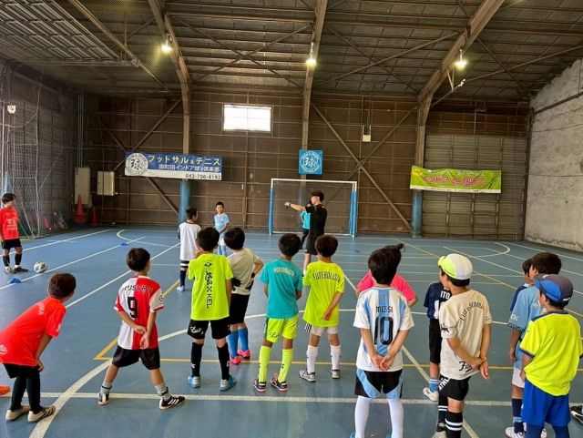 2：東京都町田市の南町田インドア球'S倶楽部 Jr.サッカースクール