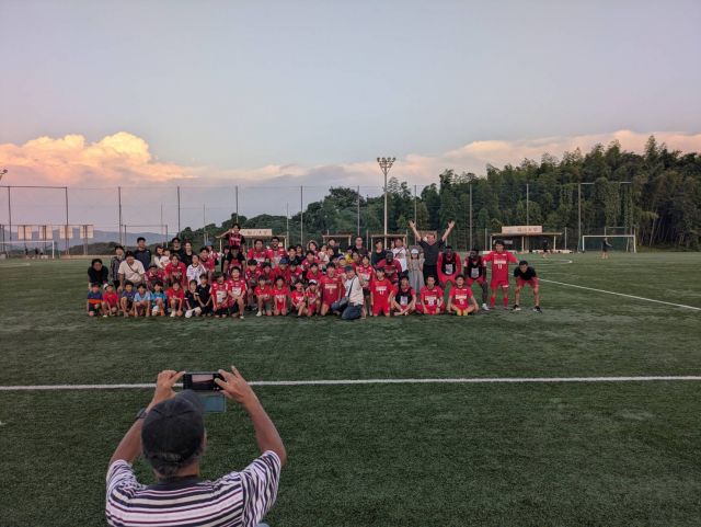 2:広島県尾道市のプロ経験者のトップチーム監督及び現役外国人選手が直接指導する広島ユナイテッドFC尾道アカデミー生募集(小学生、中学生年代全て)