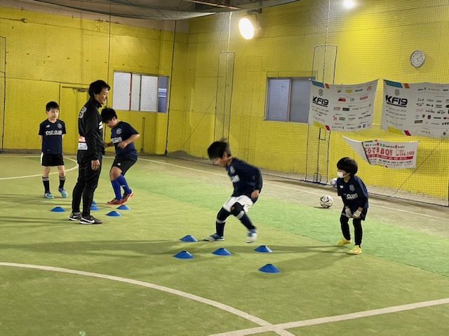 2：静岡県浜松市中央区のイクマインドア 球's倶楽部 Jr.サッカースクール